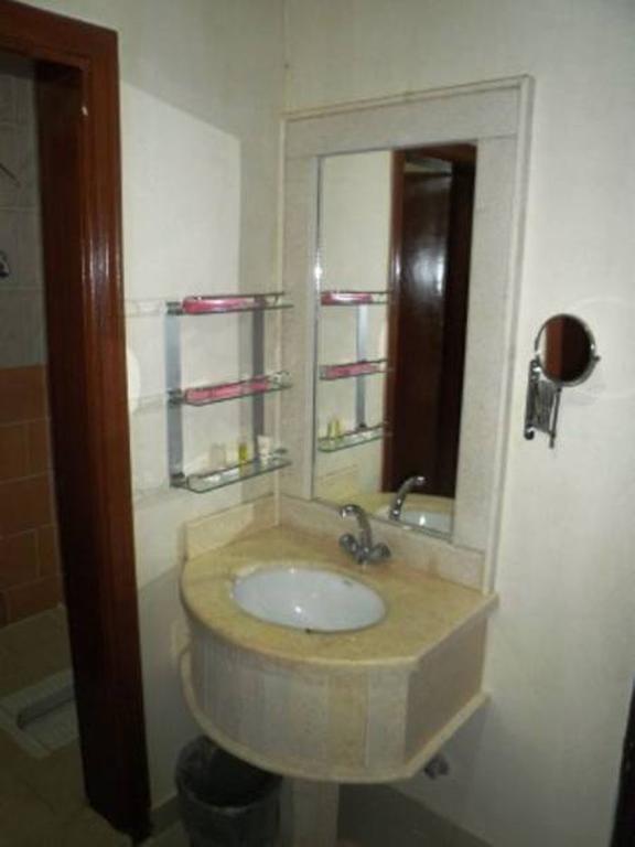 Al Farhan Hotel Suites - Al Salam Riadh Exterior foto